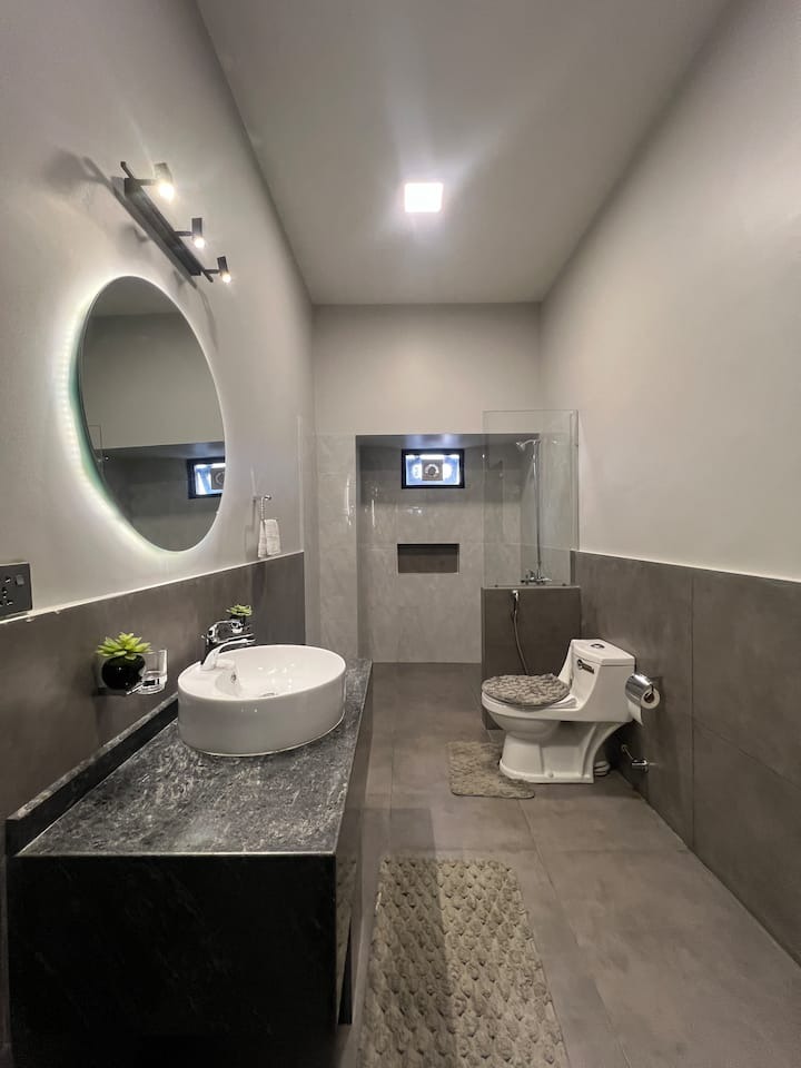 7 Bedroom Villa in Dhoraji