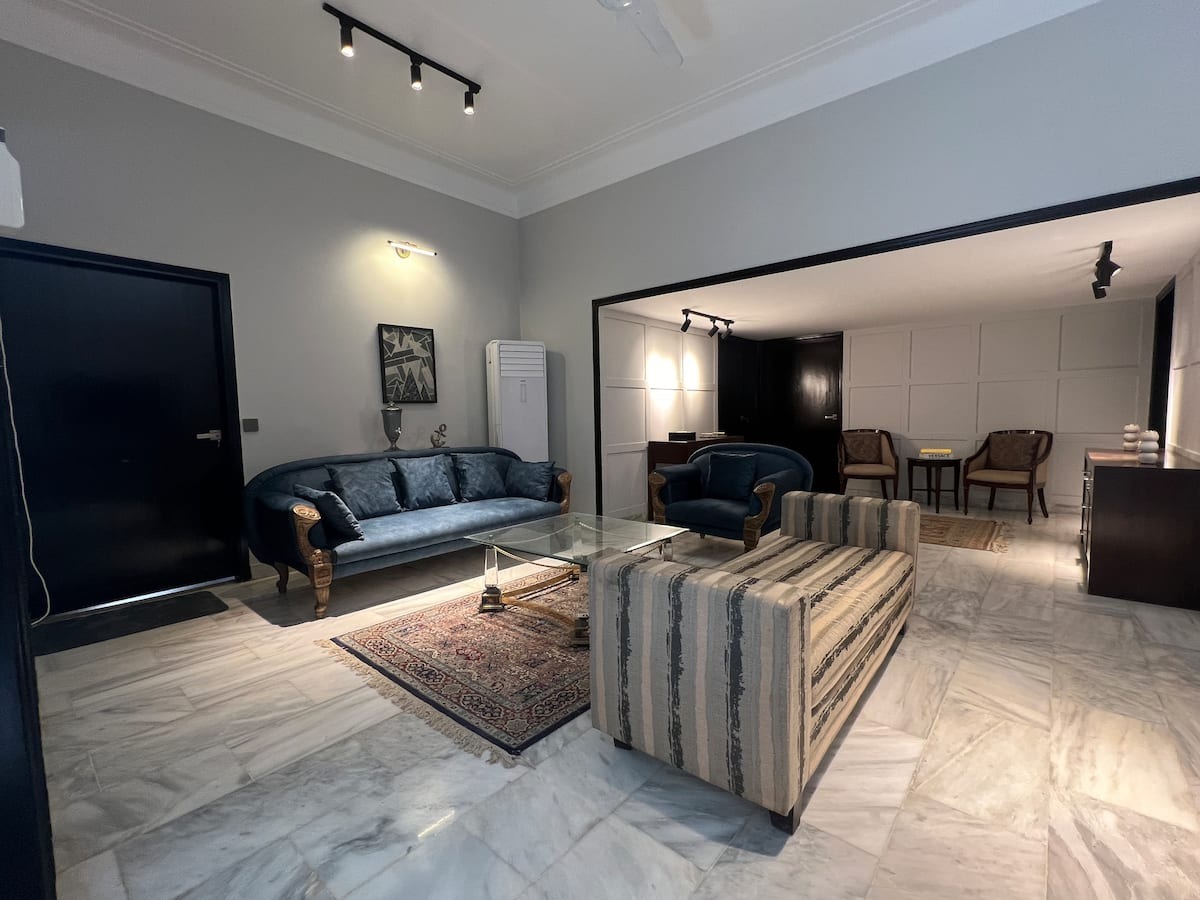 7 Bedroom Villa in Dhoraji