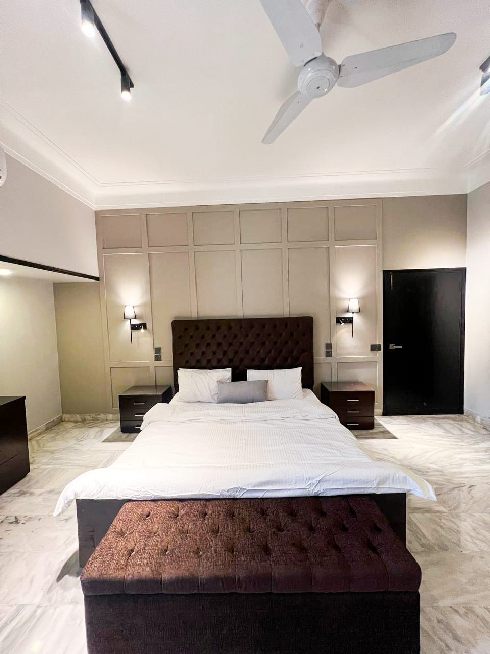 10 Bedroom Near Aga Khan, Dhoraji