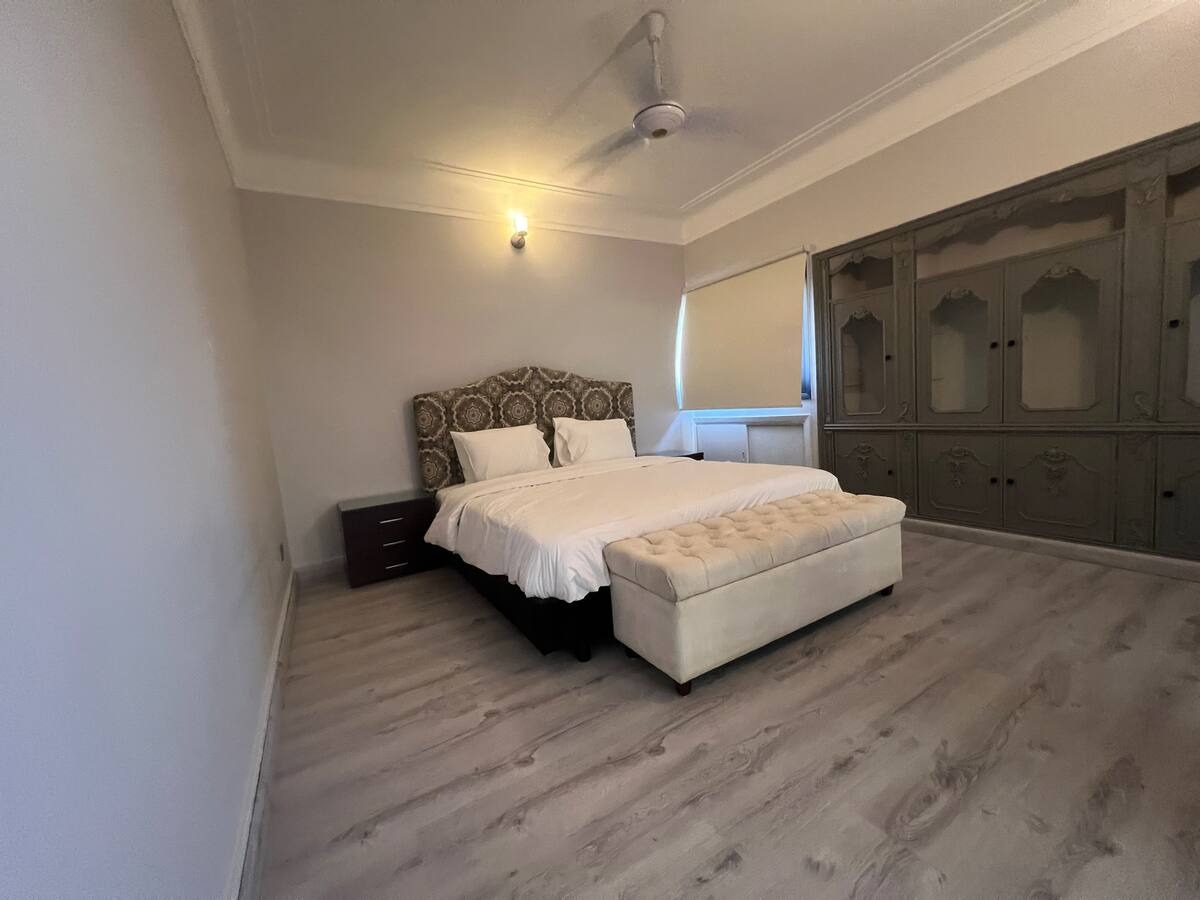 2 Bedroom 2nd Floor in Dhoraji (Aga Khan)
